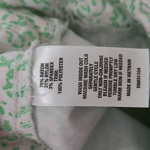 Crown & Ivy Pullon Skort with Green & Pink pattern size 12 - Picture 4 of 8